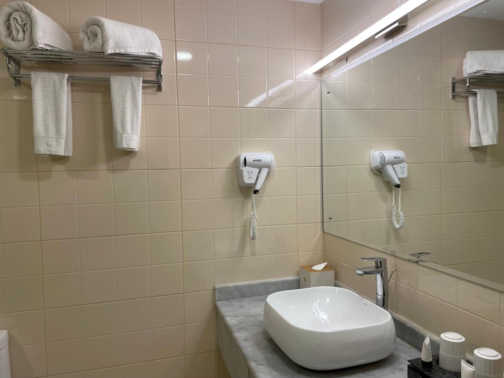 Season Inn Hotel Barka Esterno foto