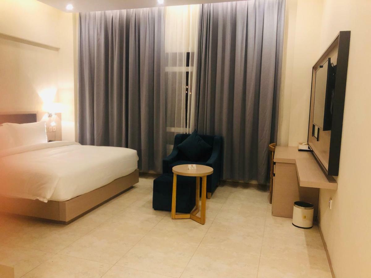 Season Inn Hotel Barka Esterno foto