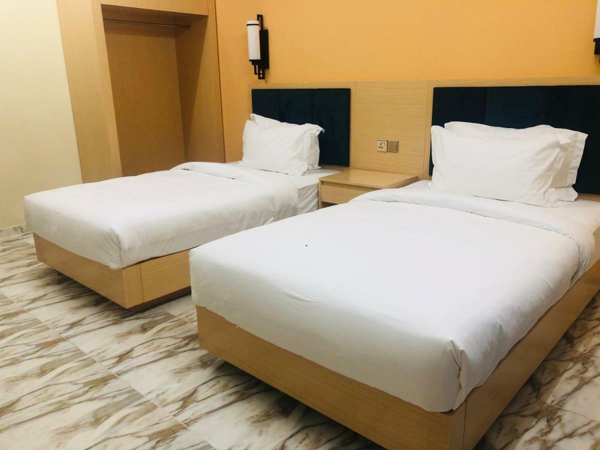 Season Inn Hotel Barka Esterno foto